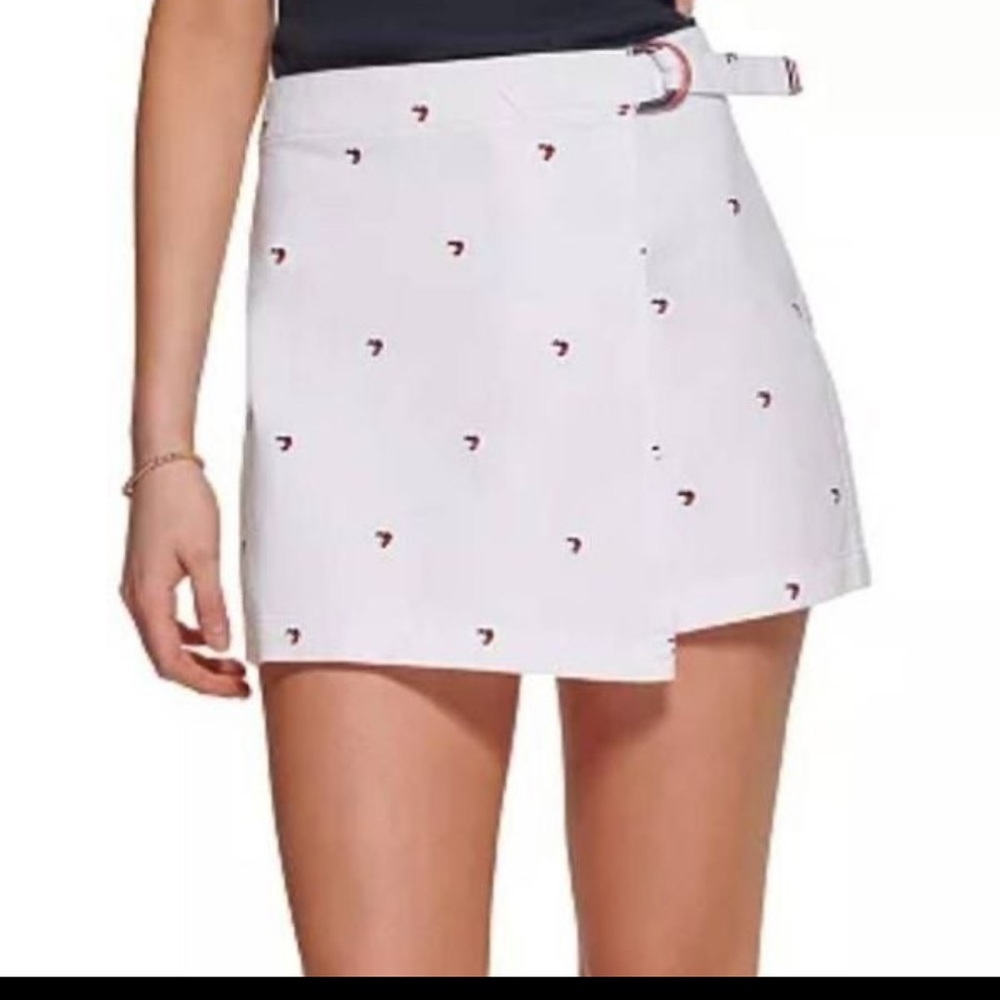 NWT WHITE WITH R/W/B HEARTS